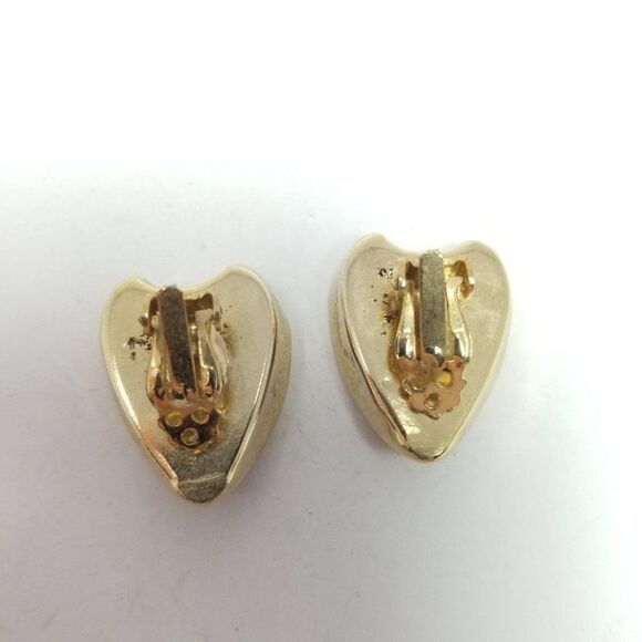 Vintage Red Enamel Petal Shape Clip On Earrings, Retro Bright Design, Estate - Picture 4 of 6